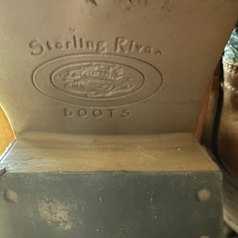 sterling River Green and buckskin Heeled Boots size9. Heavy duty boot. - Picture 9 of 9